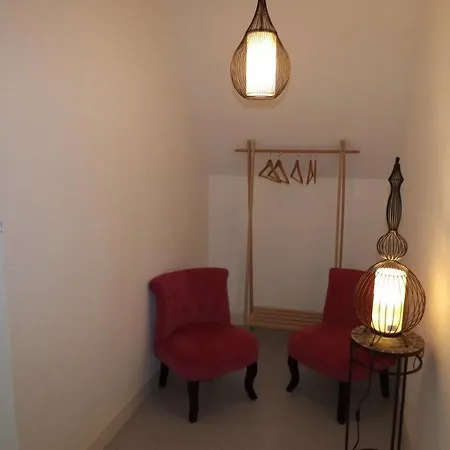Maison De Caractere Renovee, Au Calme, Proche Salers, Avec Jardin Et Activites De Plein-air - Fr-1-742-441