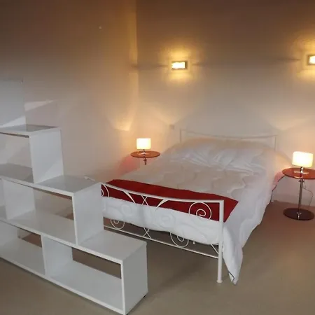 Сasa de vacaciones Maison De Caractere Renovee, Au Calme, Proche Salers, Avec Jardin Et Activites De Plein-air - Fr-1-742-441 *